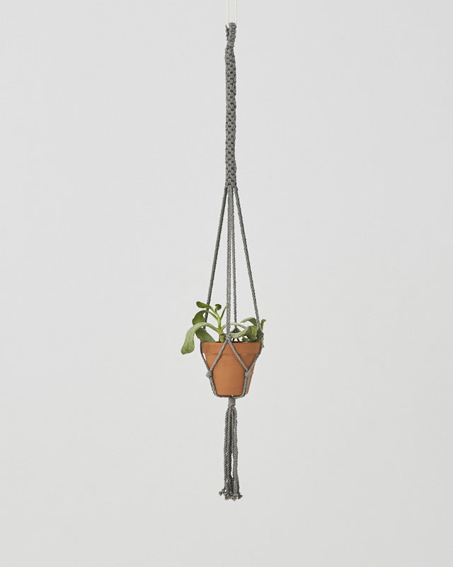 Bluefields Macrame Plant Holder - Gray